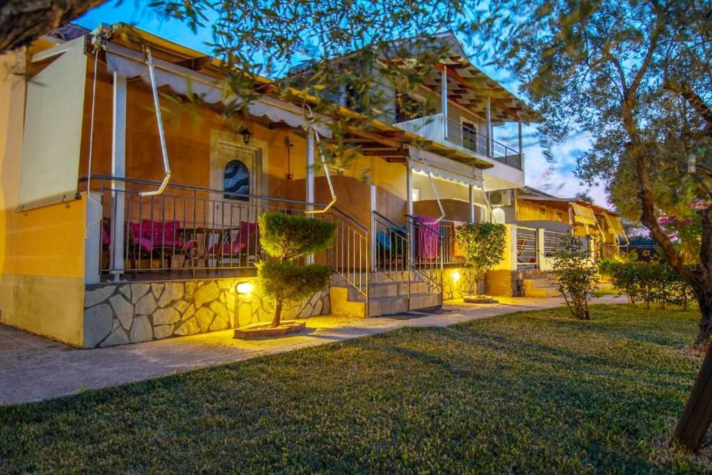 Drosostalia Apartments Lefkada City Екстер'єр фото