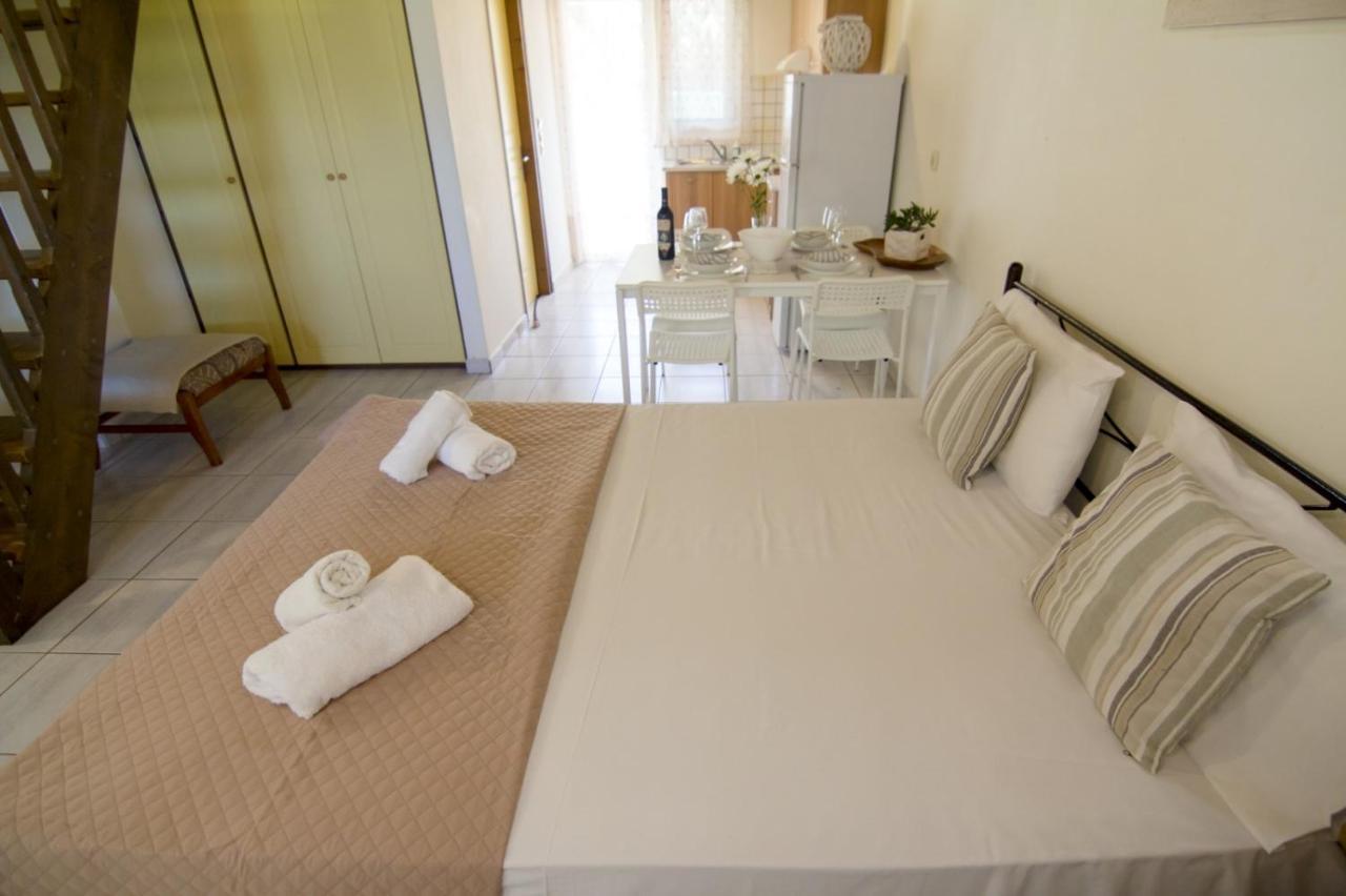 Drosostalia Apartments Lefkada City Екстер'єр фото