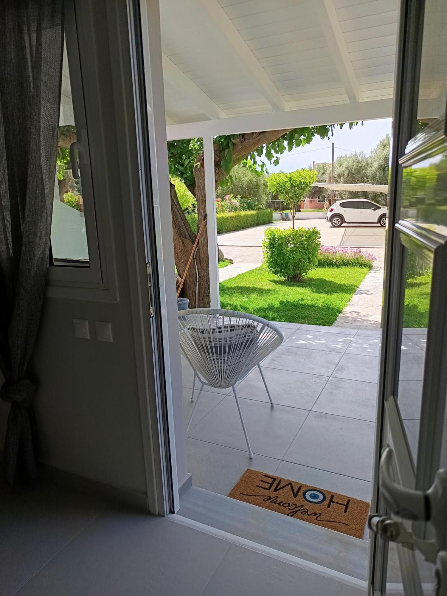 Drosostalia Apartments Lefkada City Екстер'єр фото