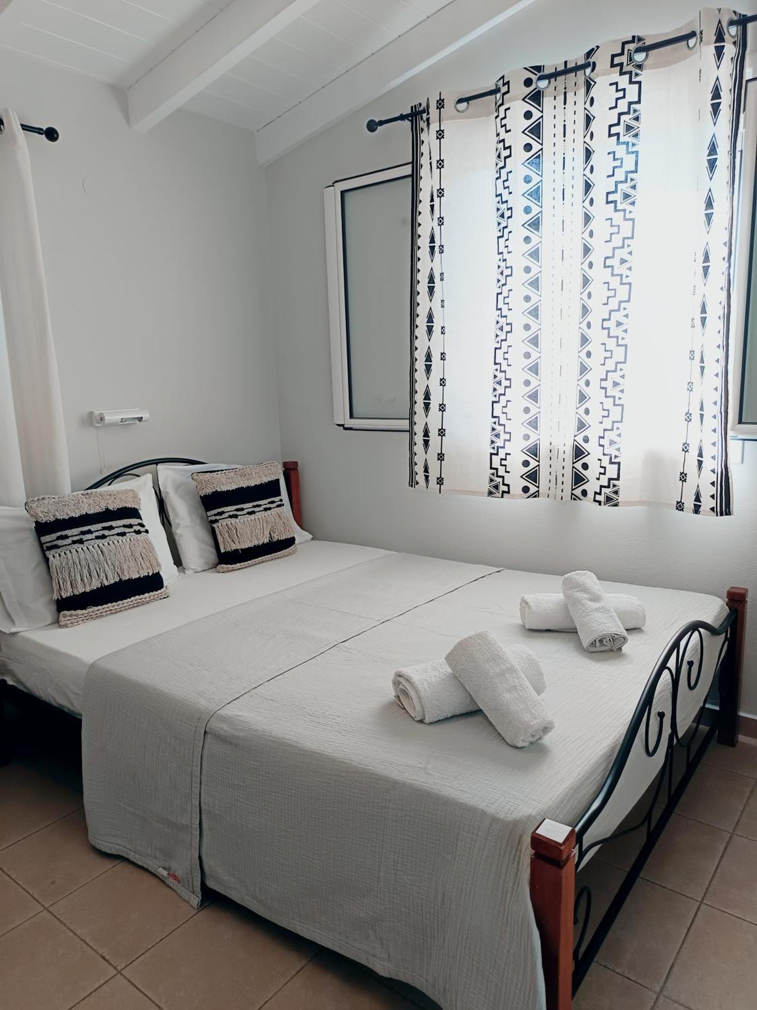 Drosostalia Apartments Lefkada City Екстер'єр фото